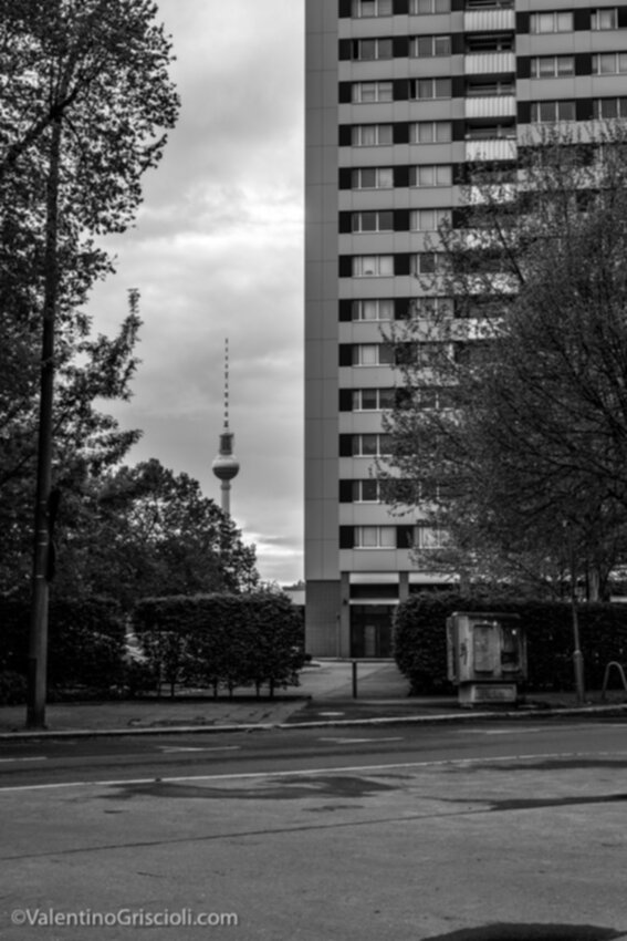 Thirty-six_Views_of_Berliner_Fernsehturm_ValentinoGriscioli-31