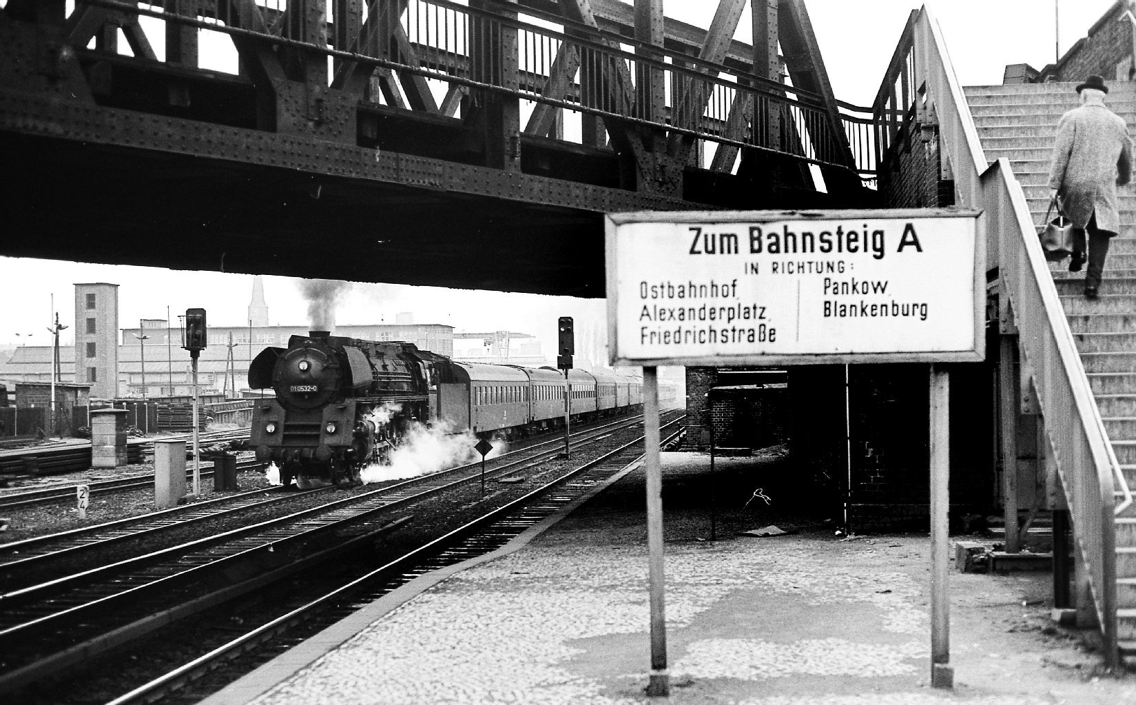 Ostkreutz - Berlino Est - 1975