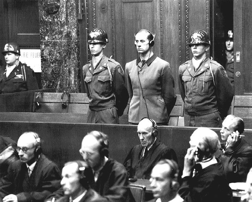 Karl Brandt sul banco degli imputati al processo di Norimberga ©Pubblico Dominiohttps://it.wikipedia.org/wiki/Eutanasia_su_minori_nella_Germania_nazista#/media/File:Karl-Brandt.jpg